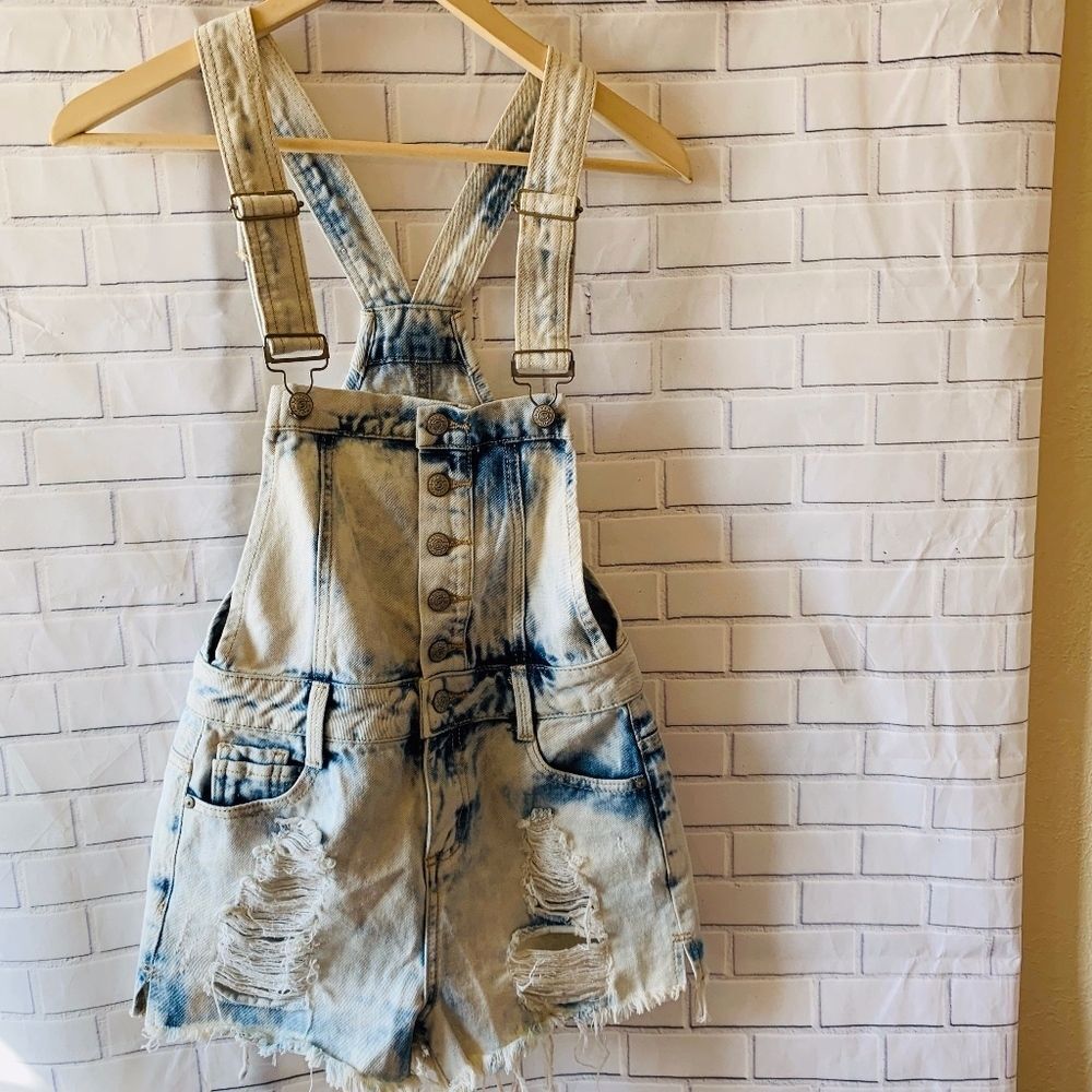 Urban‎ Outfitters Harmony & Havoc Denim Overall Shorts Sz. 3